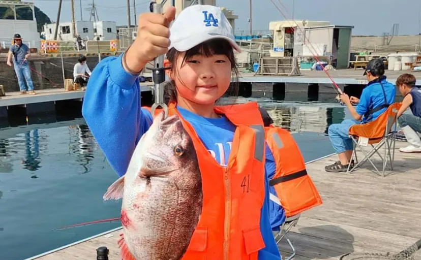 海上釣り堀『J’sフィッシング』でマダイが連発!【神奈川・城ヶ島】子供達に笑顔