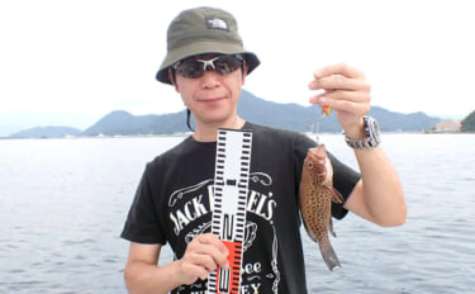 ご当地釣法「サーベルテンヤ」でボートから根魚を狙ってみた【静岡