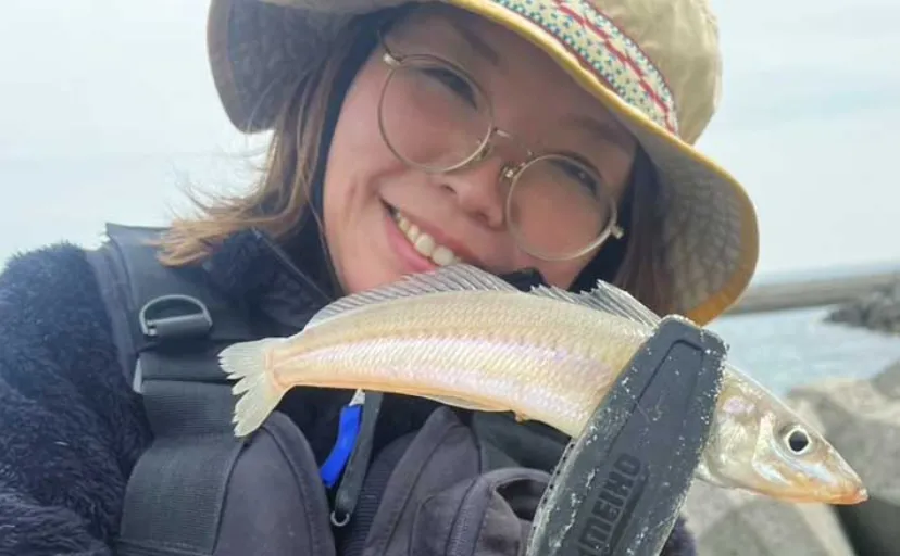 堤防ちょい投げ釣りで23cm良型キスが登場！【天草・熊本】ゲストにグチも顔見せ