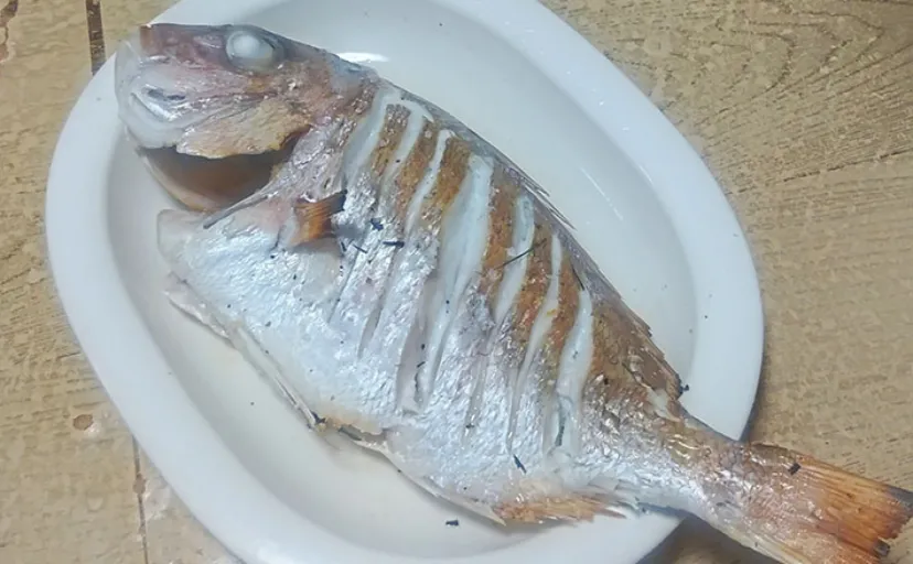 釣魚で作る「秋の味覚」レシピ:小型マダイの丸干し 塩は少なめでOK