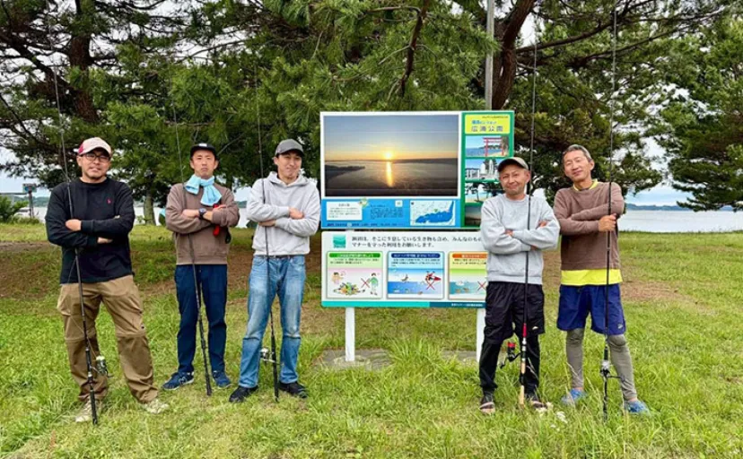 釣友6人でシーバス狙い&キャンプ! 夜まで釣って翌朝にはまさかの「大物」がヒット?【涸沼】