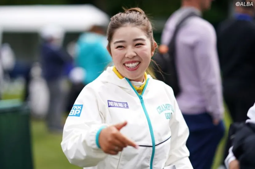 
				「身長が足りないのでお立ち台を用意してもらいました」 海外メジャーで2位タイの山下美夢有が驚きの告白
			