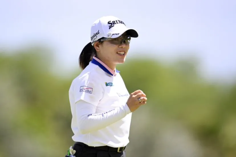 
				＜速報＞勝みなみが前半「30」で首位浮上　竹田麗央も上位うかがう位置でプレー中
			
