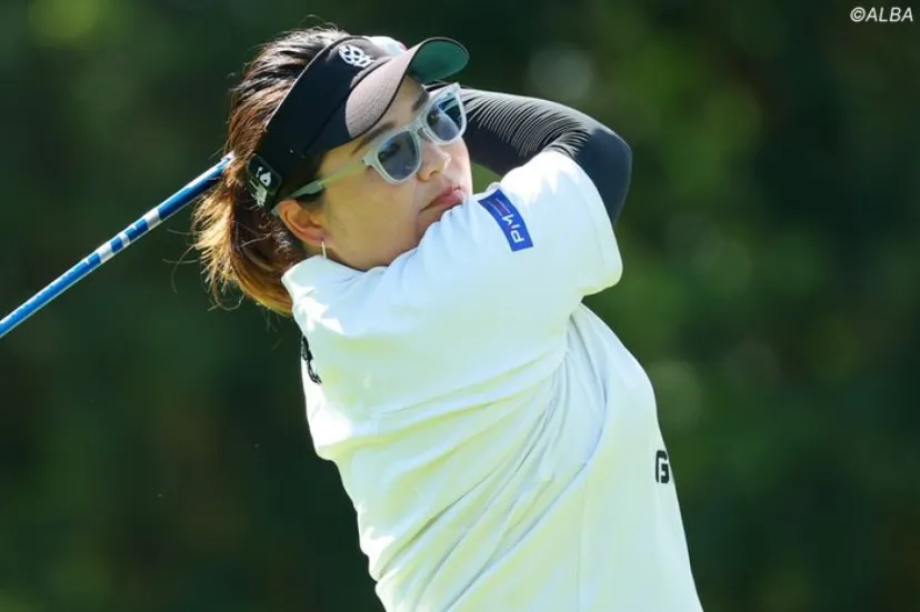 
				東浩子が単独首位で決勝へ　高橋しずく2位、仲宗根澄香ら5位
			