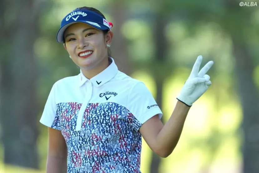 
				河本結が弟・力と母校へスナッグゴルフを寄贈　レッスン後の対決ではまさかの敗戦？
			