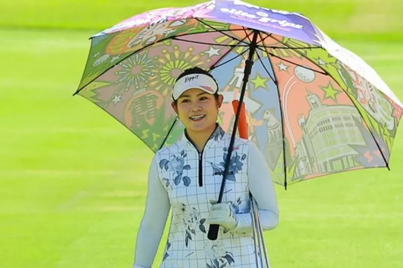 
				30歳初戦のホステスプロ倉田珠里亜　“大人のゴルフ”と“焼肉パワー”で「恩返し」の初優勝へ
			