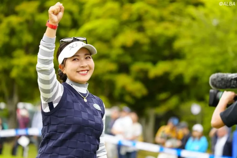 
				青木瀬令奈がエース達成でV戦線浮上　ツアーでは6週連続の新記録「みんなでリレーしている」
			
