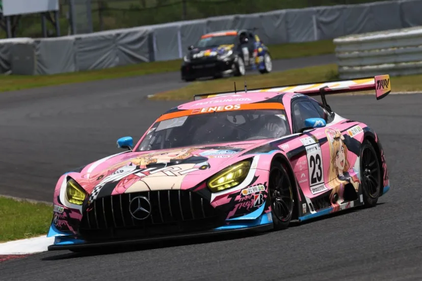上位勢にトラブルとアクシデント。TKRI松永建設AMG GT3が2勝目|スーパー耐久第5戦オートポリス