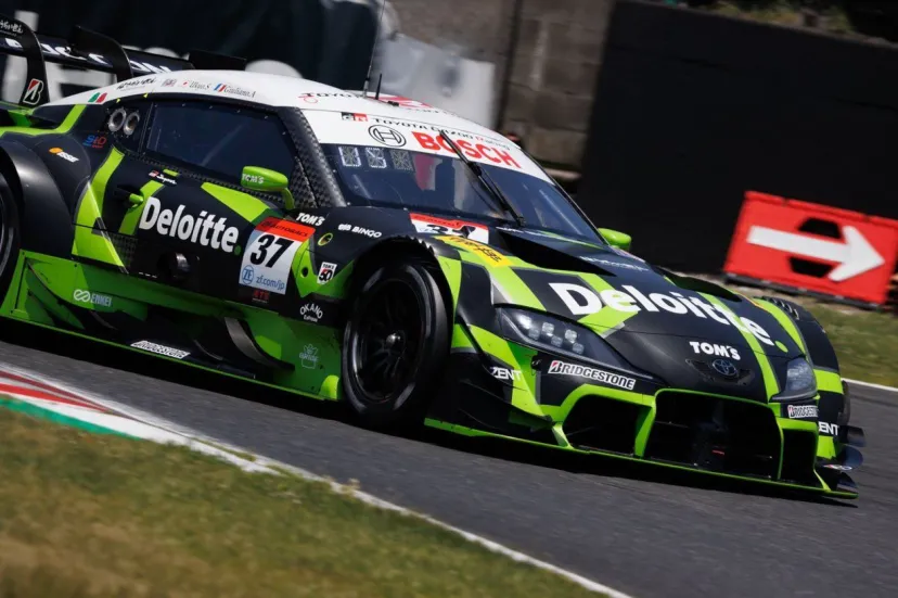 GT500は37号車スープラがポール・トゥ・ウイン! GT300はアストン独走|スーパーGT第3戦鈴鹿:決勝順位速報