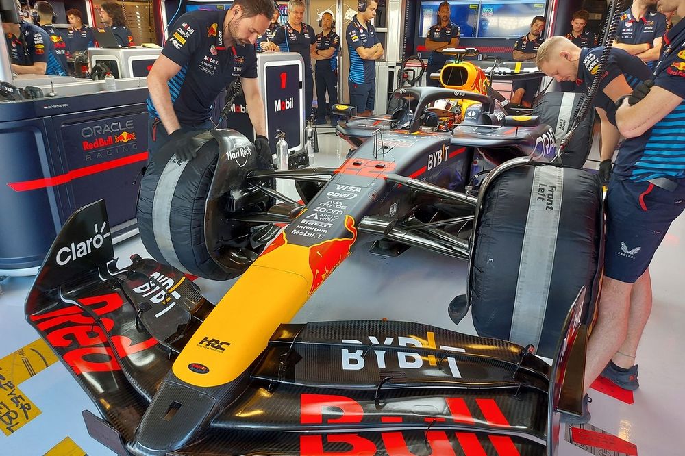 角田裕毅、レッドブルのマシンでテスト開始！ カーナンバー22のRB20が