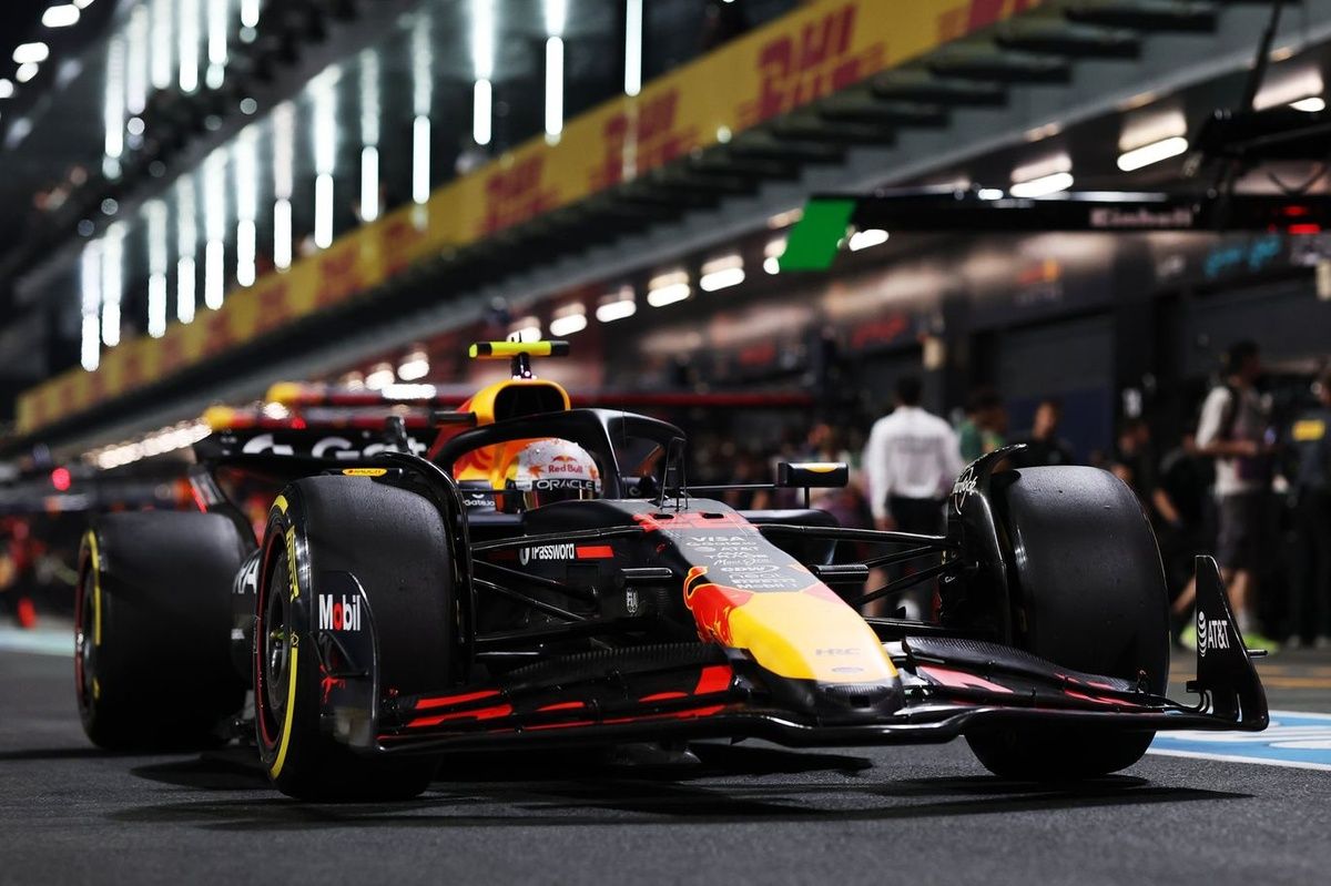 F1 レッドブル　角田裕毅　フェルスタッペン　カード　非売品 F1 レッドブル 角田裕毅 フェルスタッペン カード 非売品 - メルカリ