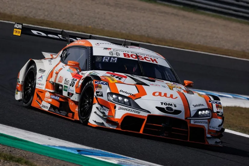 36号車au TOMSが優勝し、GT500王者に! GT300は52号車埼玉トヨペットが戴冠|スーパーGT第8戦もてぎ:決勝順位速報
