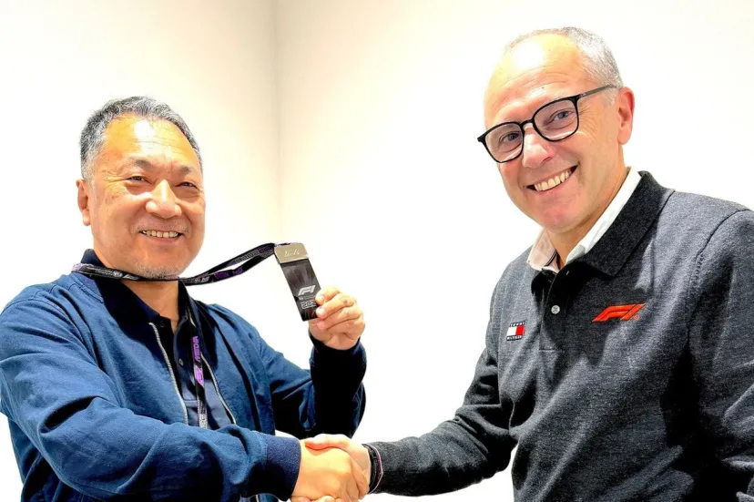 F1のドメニカリCEO、日本の若き”ジャーナリスト候補”にメッセージ「ぜひF1を追いかけてほしい」｜尾張正博氏のF1現地取材500戦記念に寄せて