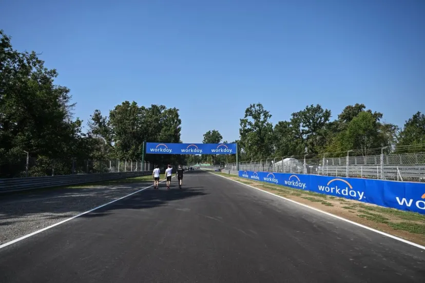 縁石と路面が大変更！　モンツァの改修にF1ドライバーから懸念噴出……リカルド「良い特徴が失われてしまったように感じる」