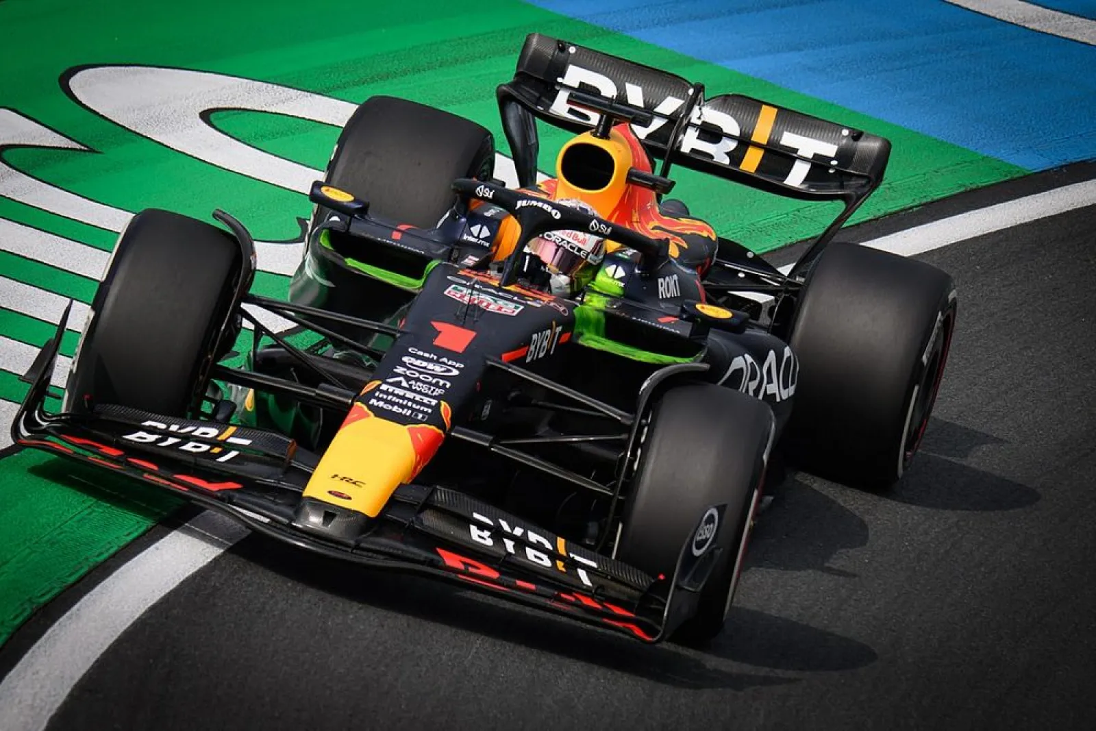 フェルスタッペン、母国戦ポールポジション獲得に「信じられないほどの気分」決勝にも強いマシンで自信アリ｜F1オランダGP モータースポーツ