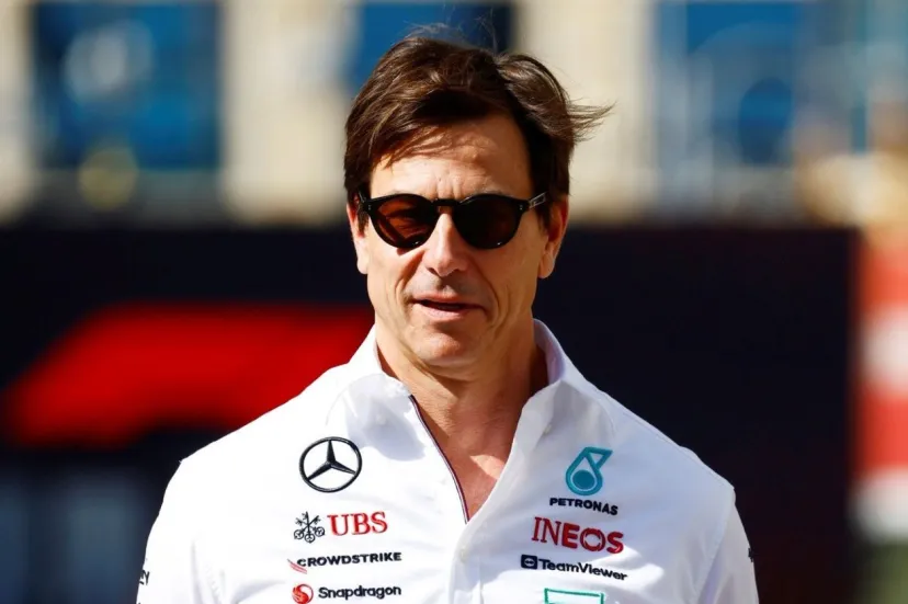 ハミルトンのフェラーリF1電撃移籍、メルセデス代表は予知していた? とある電話で「何かが起きていると思った」