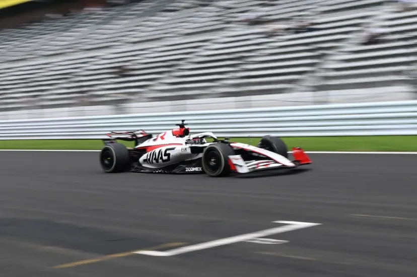 ハース富士TPCで福住仁嶺がF1マシン初走行。午前だけで計54周……ベストタイムは昨年坪井の0.6秒落ち