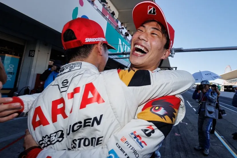 苦境が続いた中での久々ポールに、笑顔がはじけた福住仁嶺。決勝レースの鍵は「ペナルティを食らわないこと」｜スーパーGT第5戦鈴鹿