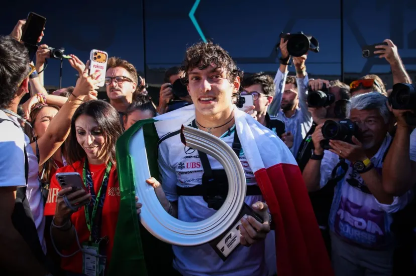 【F1分析】幸運だっただけじゃない。アントネッリ、自らの判断でピットに飛び込み勝利をもぎ取る……20歳の驚異的な決断力。最速ノリスは不運｜F1スペインGP決勝