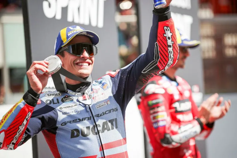 MotoGPマルケスのドゥカティ入り、来季フェラーリF1移籍のハミルトンが「凄い。来年が待ちきれない」と称賛