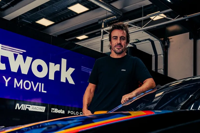 アロンソ、スーパーGT・GT500と“同規定”のアストンマーティン・ヴァンテージを購入。その背景とは？