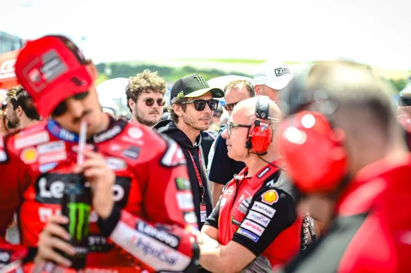 【MotoGP】バレンティーノ・ロッシ、“仇敵”倒した愛弟子バニャイヤを称賛「マルケスに分からせた。素晴らしいレース」