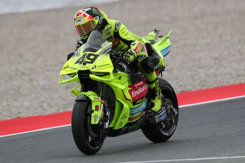 赤旗2回の大波乱! ジャンアントニオが2023年以来の勝利。小椋ペナルティで9位に|MotoGPカタルニアGP決勝