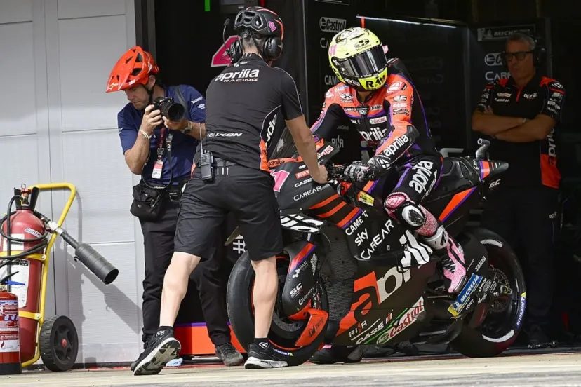 【MotoGP】頭に血が上りすぎた？　アレイシ・エスパルガロ、予選送り出しタイミングのミスでチームへ激怒したことを謝罪