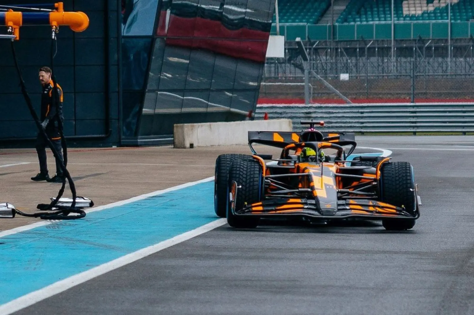 mclaren-mcl39_l.jpg.webp
