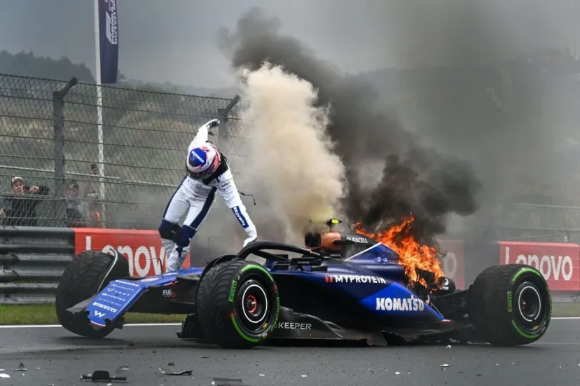 サージェントの炎上クラッシュ発生！　赤旗中断で消化不良のセッションに。なおガスリー最速｜F1オランダGP FP3