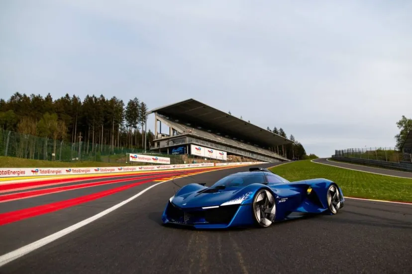 ル・マン24時間レース主催者、2029年までに複数マシンが水素クラスに参戦と予測。トヨタ、アルピーヌ、その他にも?