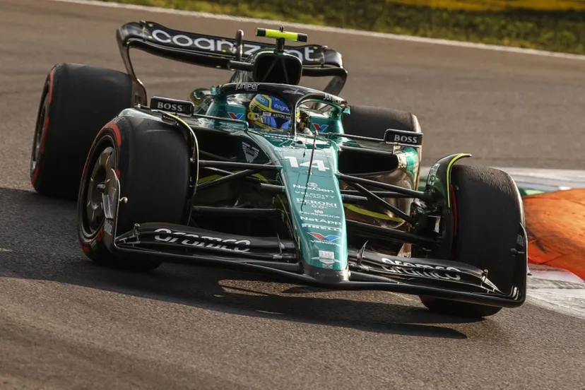 アストンマーティンF1、シーズン後半の失速は「ファクトリー移転を言い訳にしてはいけない」