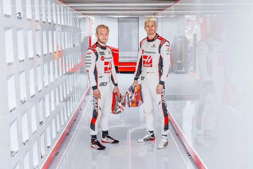 ハースF1、2024年もケビン・マグヌッセンとニコ・ヒュルケンベルグのベテランコンビを継続。「ドライバーを変える理由はなかった」とシュタイナー代表
