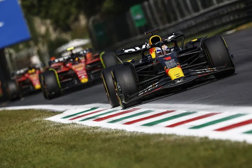 フェルスタッペンは止められない！　前人未到の10連勝達成。レッドブル1-2でフェラーリの夢打ち砕く｜F1イタリアGP決勝