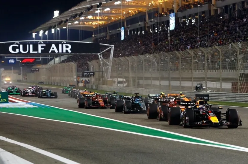 フェルスタッペン、後続に影をも踏ませぬ完勝！　タイトル4連覇に向けて死角無し。角田裕毅は消化不良14位｜F1バーレーンGP決勝速報