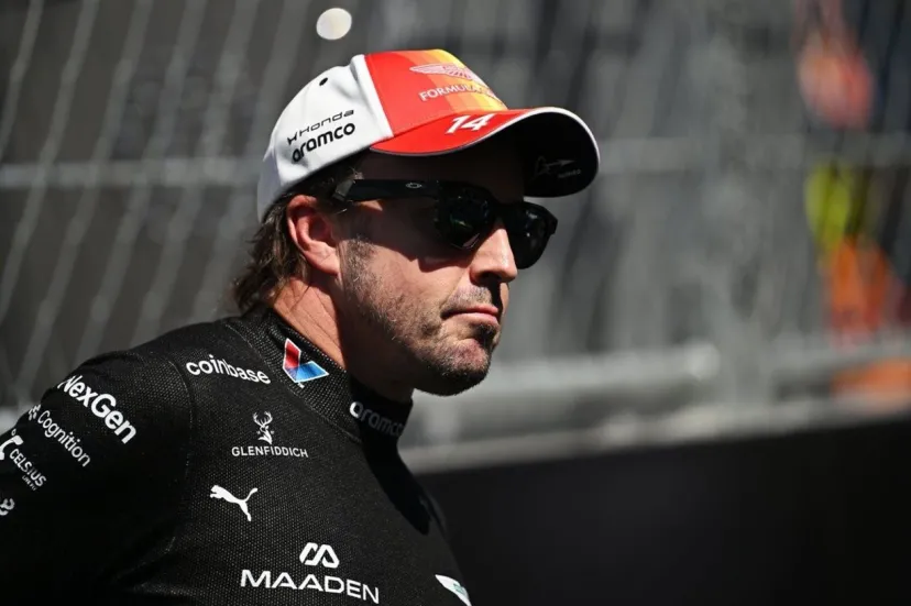 【アストンマーティン・ホンダ】アロンソ、大ダメージを負ったマシンで母国戦完走……その判断は自分自身で？「フィニッシュした後は1速で走った。皆の熱気を感じたかったんだ」