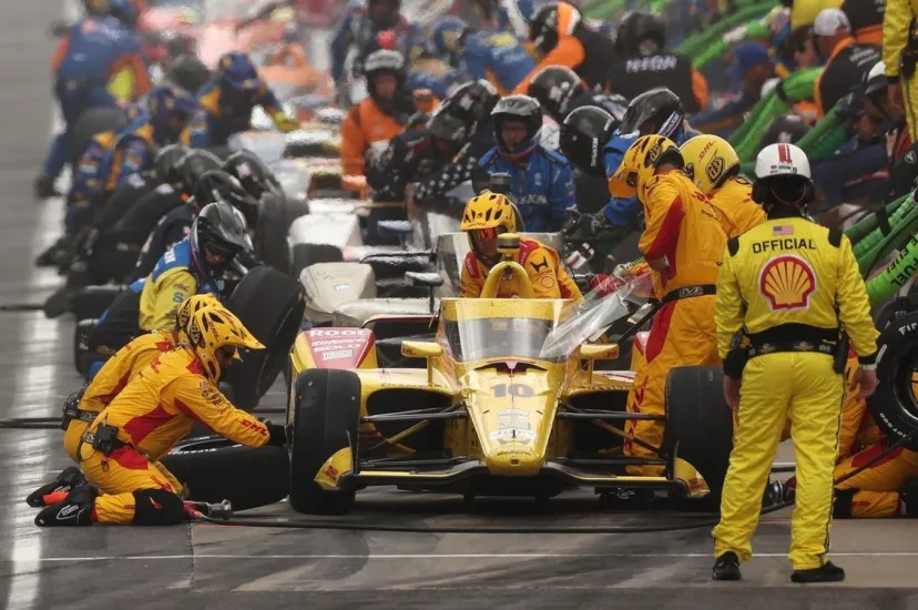 パロウ、インディ500のレース後車検でフロントウイングに違反。7位は変わらず減点処分