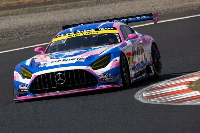 シャシーナンバー1桁！？　超古株AMG GT3から車体入れ替えで大躍進、GT300予選6番手のPACIFIC冨林「僕らの本来の力を出せている」