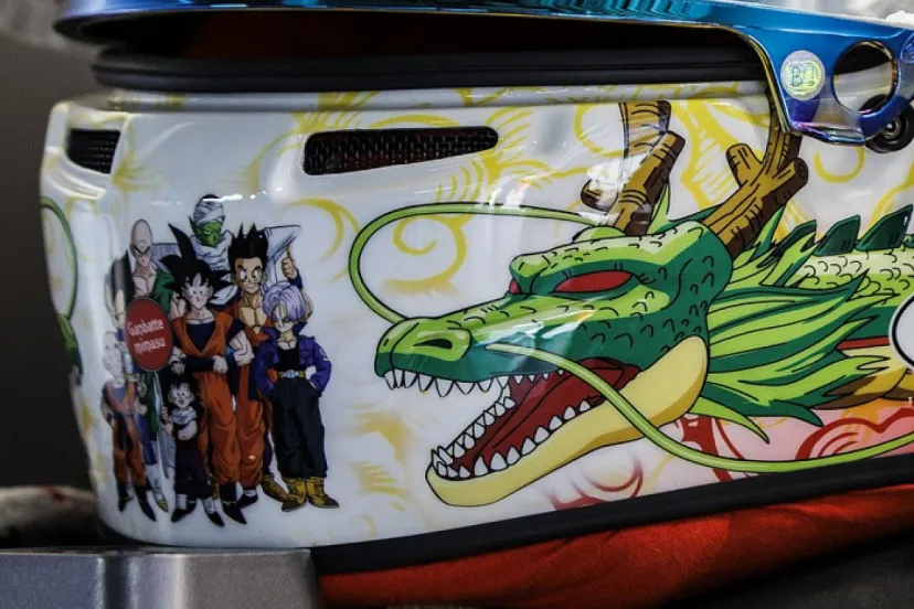 ニューデザインで勝利を“掴もうぜ！”　Team LeMansのロベルト・メリが『ドラゴンボール』モチーフの新ヘルメットを語る