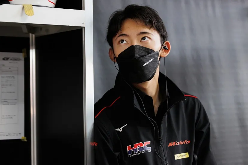 佐藤蓮、“就活”で久々にスーパーGTのパドックに。スーパーフォーミュラは“悔いのないシーズン”と総括……来季は「GTの舞台に戻れたら」