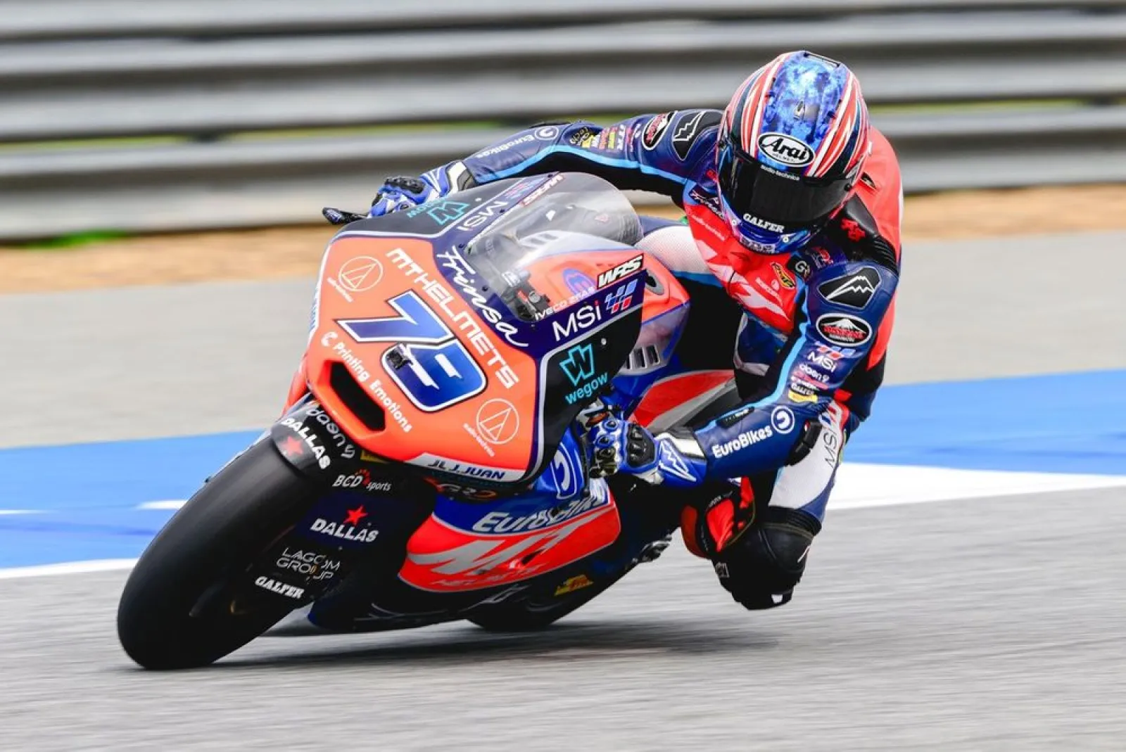 ai-ogura-mt-helmets-msi_l.jpg.webp