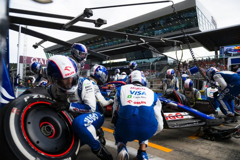 【F1分析】角田裕毅の”第1スティント引っ張る作戦”は失敗だった？　タイヤ交換のタイミング遅らせたメリットを活かせず