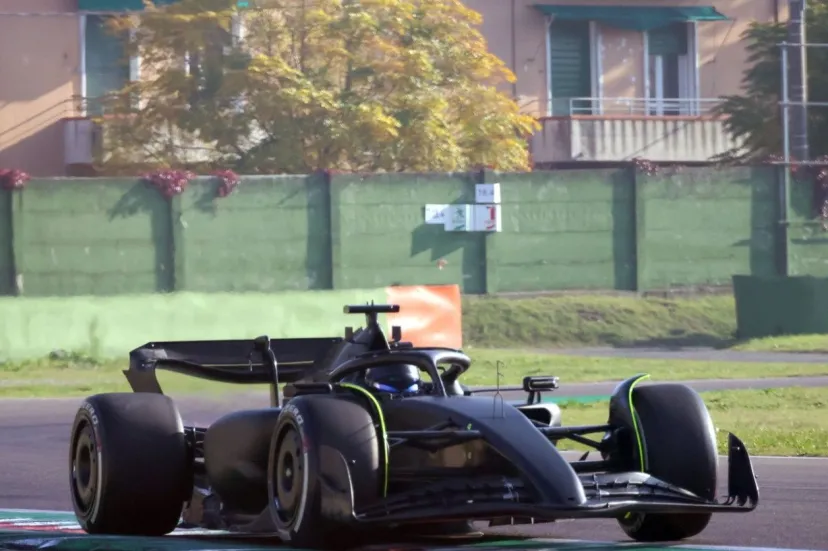 【独占】キャデラック、フェラーリ旧車使いF1テストをスタート。セルジオ・ペレスがステアリング握る