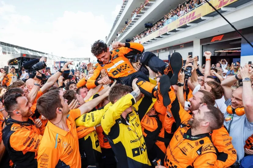 ランド・ノリスF1初優勝「これまでたくさんミスを犯してきたのに……」信頼し続けてくれたマクラーレンに感謝