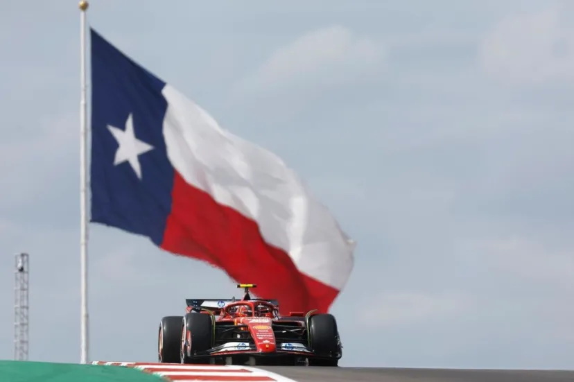 フェラーリのサインツJr.が最速！　角田裕毅10番手。新相方ローソンと0.1秒差｜F1アメリカGP FP1