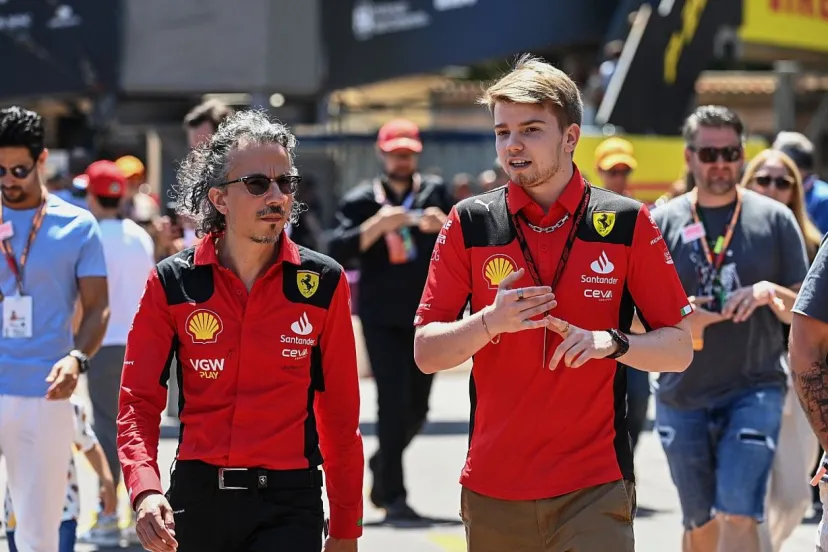 フェラーリ、F1オランダGPのFP1で”ルーキードライバー走行義務”のひとつを消化へ。シュバルツマンがサインツJr.のマシンをドライブ