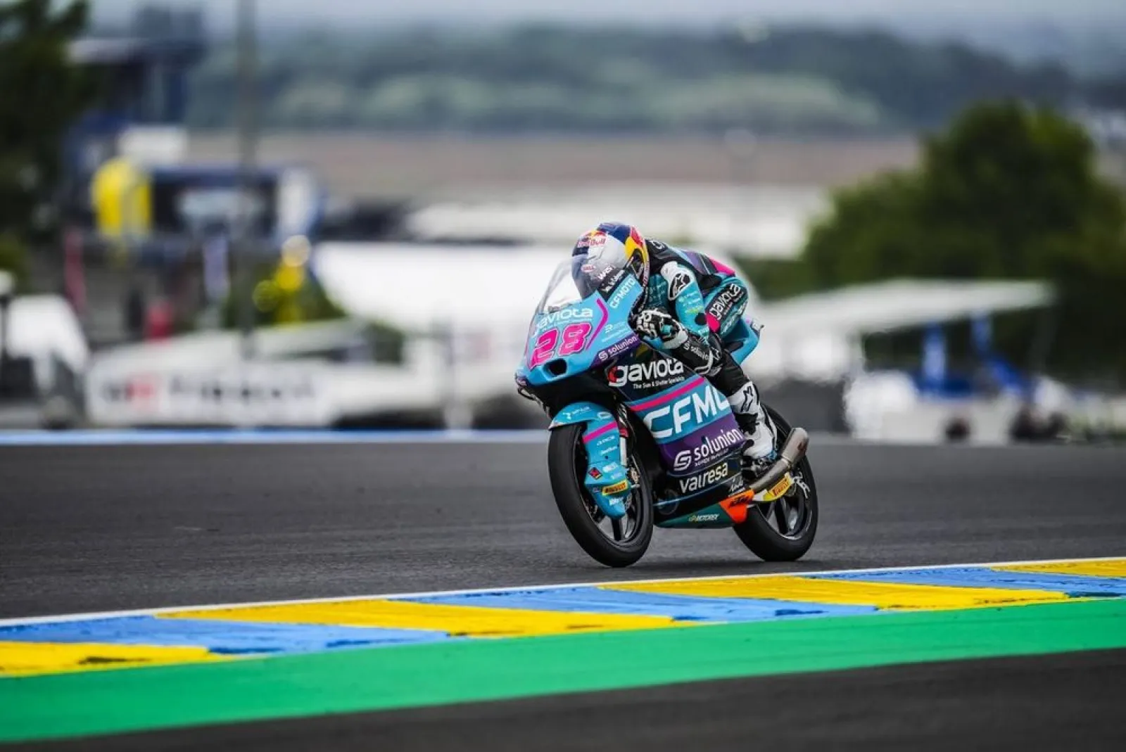 Moto3フランス予選｜マキシモ・キレスがキャリア初ポールポジション