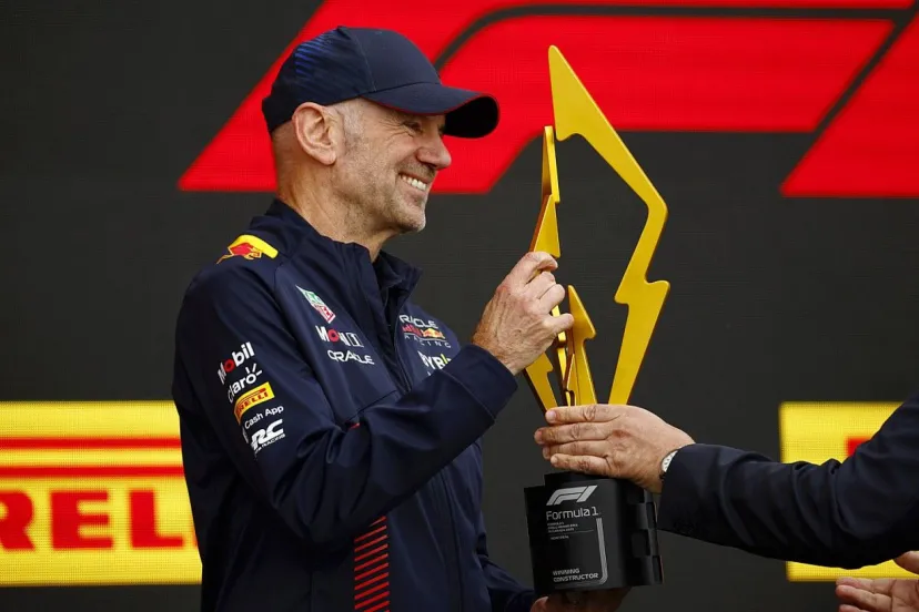 “優勝請負人”の天才エイドリアン・ニューウェイ、しばらくは王者レッドブルF1に残る？