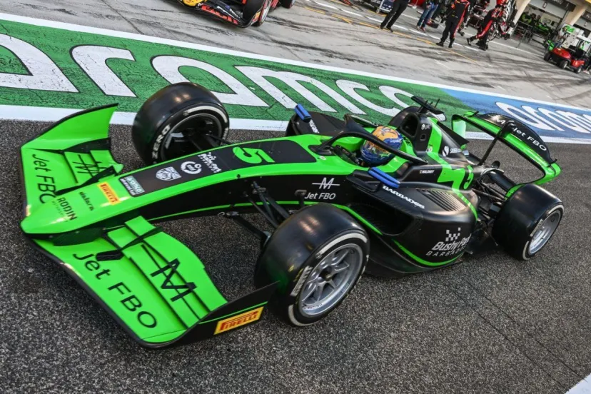 ゼイン・マローニ、開幕ラウンドを完全制覇。2日連続での優勝を果たす。宮田莉朋は9位でF2初入賞｜FIA F2バーレーン　フィーチャーレース