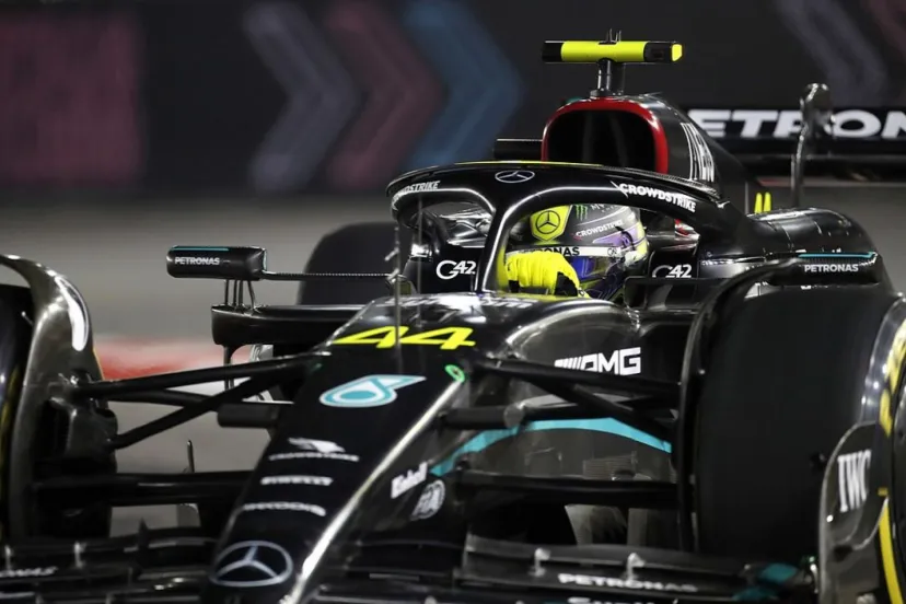 今の”低くて固い”マシンに手を焼くメルセデス。アリソン「F1にとっても素晴らしいことではないよね……」